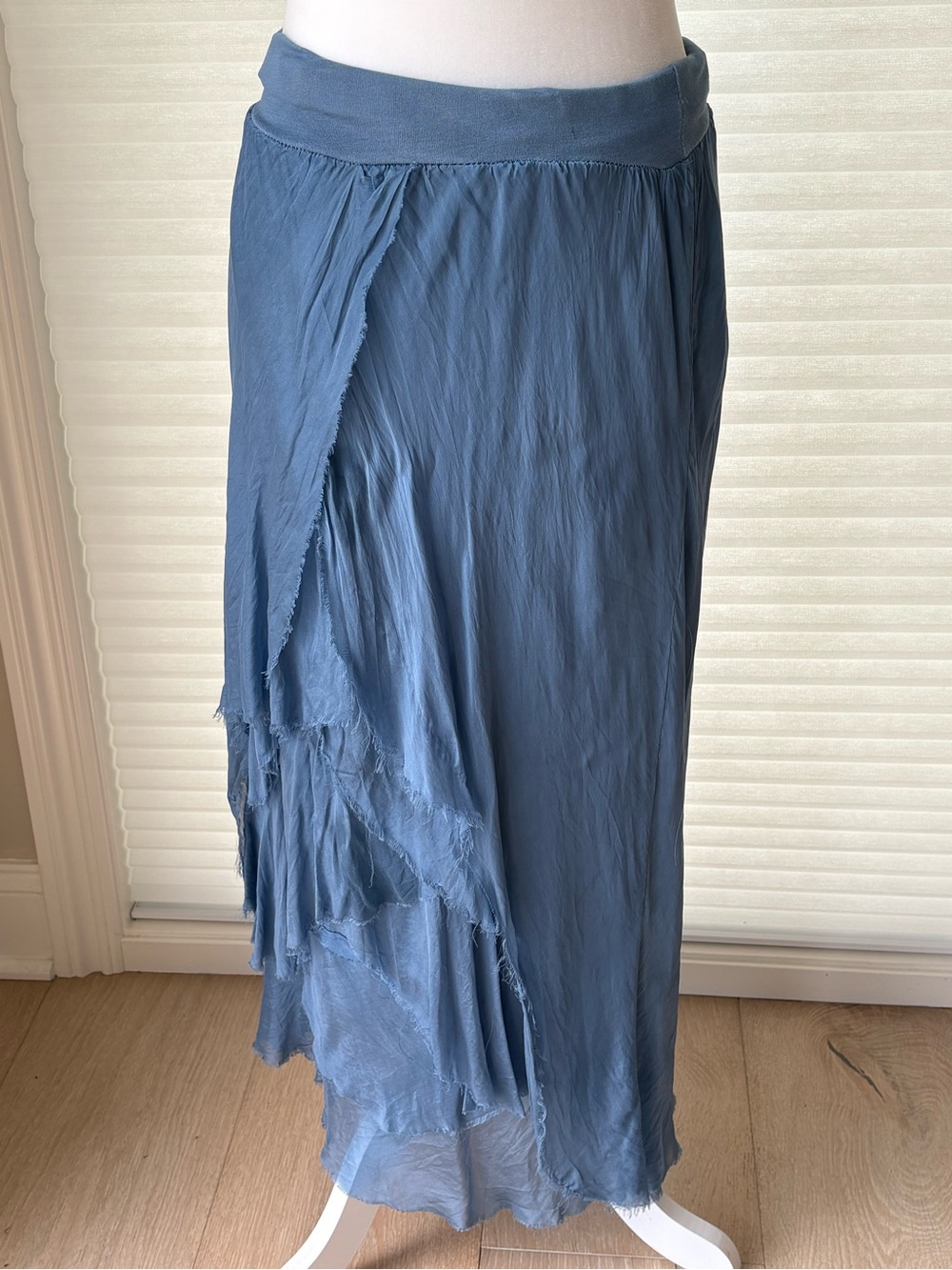 NWT Italian Made Silk Blue Tiered Ruffle Midi Skirt NT By Amati Brand